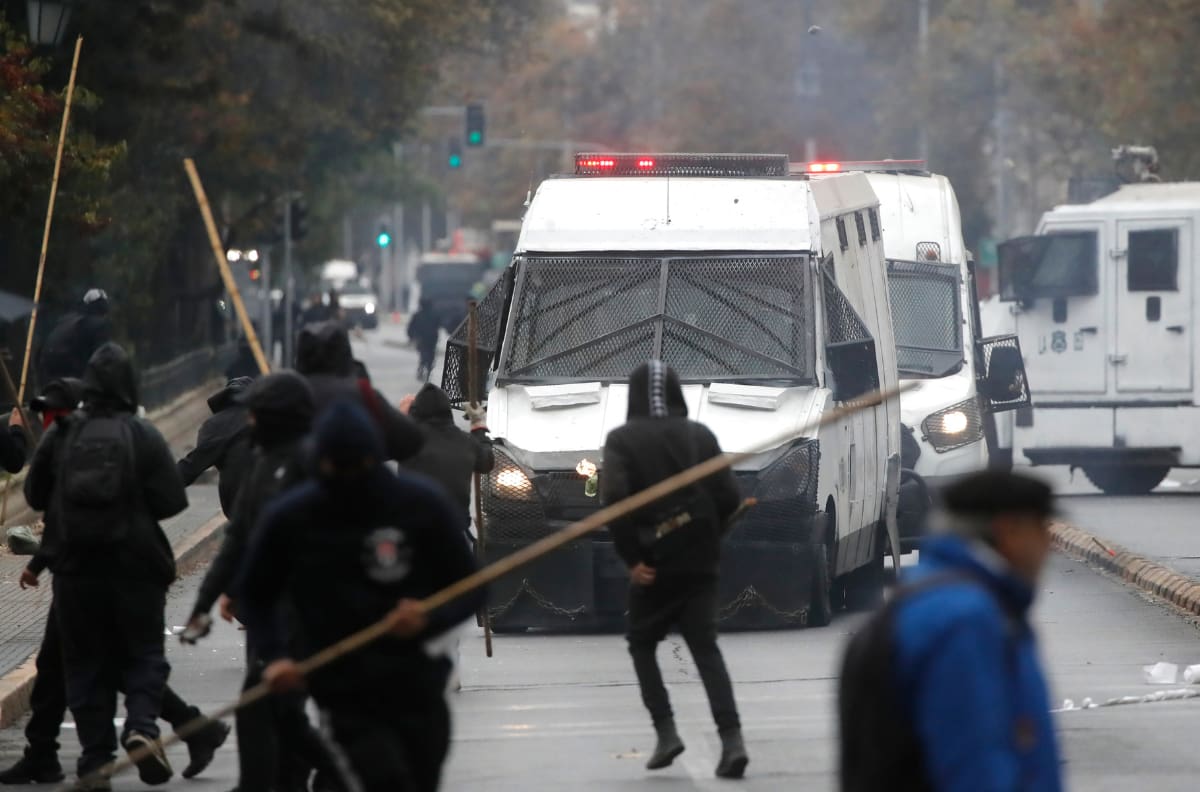 Disturbios por el Día del Trabajador dejaron 17 detenidos en la capital