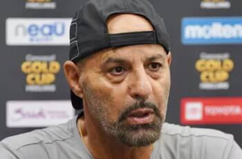 “Yo voy a todos los estadios”: Feroz palo de Fantasma Figueroa a Gareca