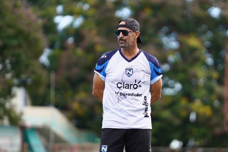 , entrenador nacional.