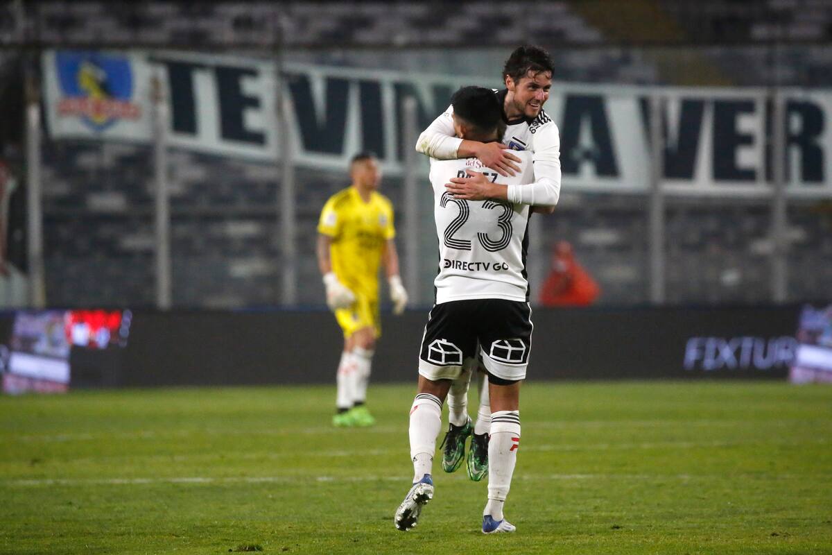 anunció su retiro del fútbol. /Photosport