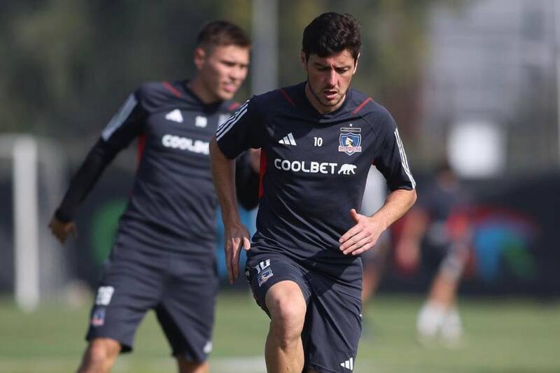 Marco Rojas volvió a no ser considerado por el entrenador Gustavo Quinteros en Colo Colo. (Foto: @ColoColo)
