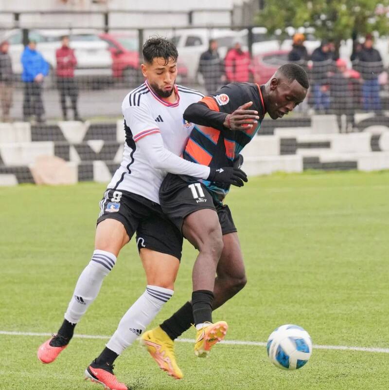 Marco Vallecilla en la visita de Cobresal a Colo Colo en el Estadio Monumental.
