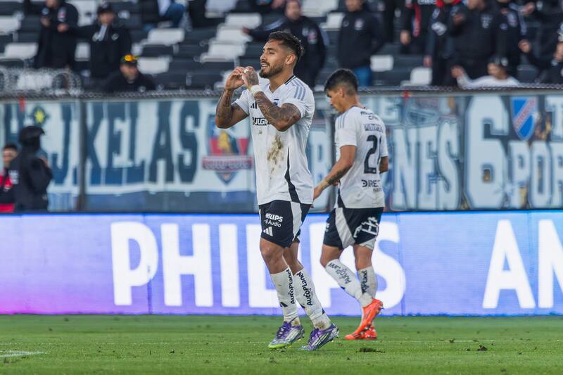 El antofagastino fue titular y marcó un gol como "9" en Colo Colo. Foto: Felipe Escobedo