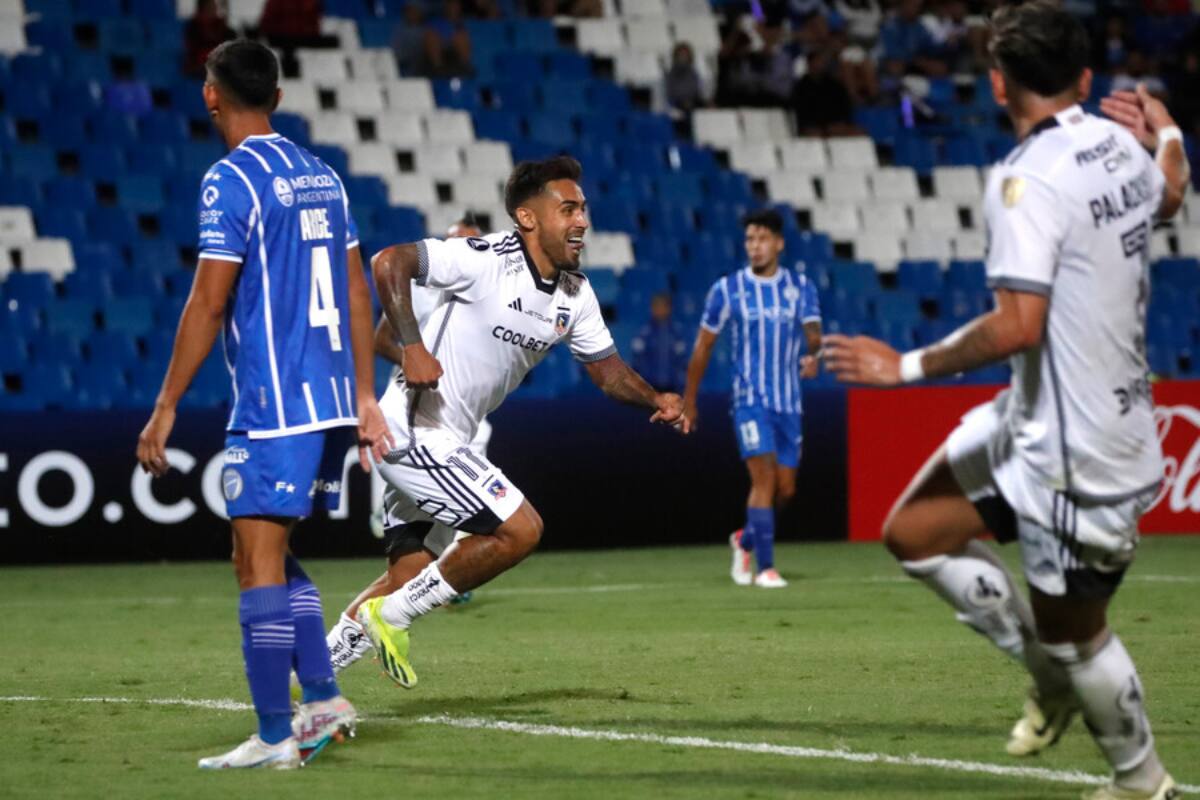 Marcos Bolados celebra el gol que le anotó a Godoy Cruz en Mendoza y por el que algunos lo llaman "histórico". Foto: Photosport.