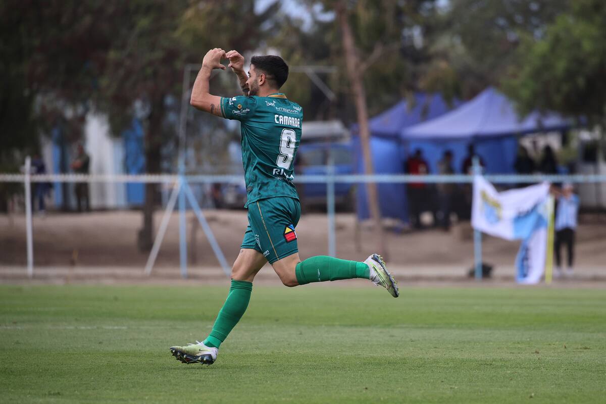 Wanderers venció 3-2 a Magallanes por Primera B. Foto: Agencia Aton