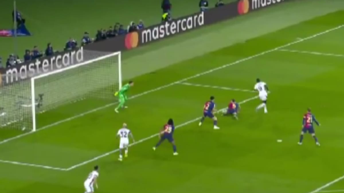 A los 30 segundos: el golazo de taco del Inter que descolocó a Barcelona en Champions League