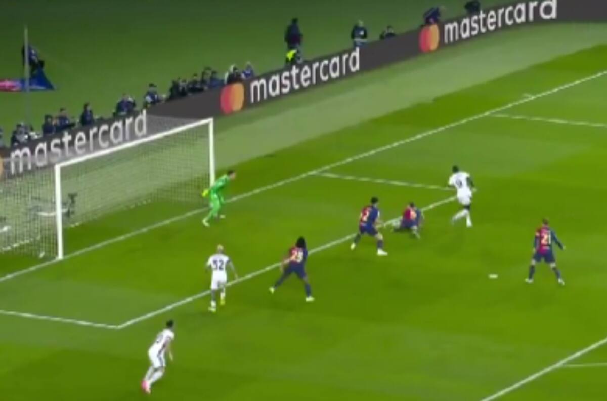 A los 30 segundos: el golazo de taco del Inter que descolocó a Barcelona en Champions League