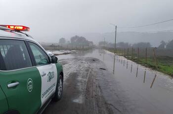 VIDEO | Con olas de hasta 6 metros: Marejadas alcanzan viviendas en la Región del Ñuble
