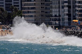 ¿Se suspende? Meteoróloga Michelle Adam adelanta incremento de intensidad en marejadas y advierte sobre Año Nuevo en el mar