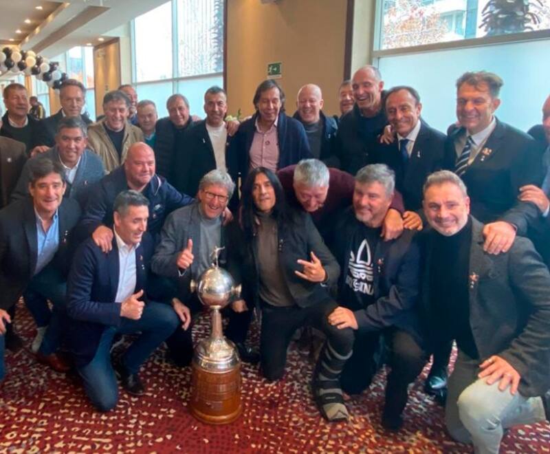 Junio de 2024, el plantel que ganó la Libertadores se reunión para celebrar los 33 años. Javier Margas dijo presente. Este año del Centenario, ha estado más ausente.