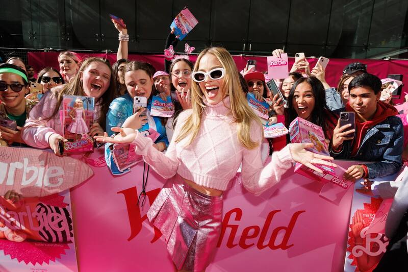 La actriz interpreta a "Barbie".