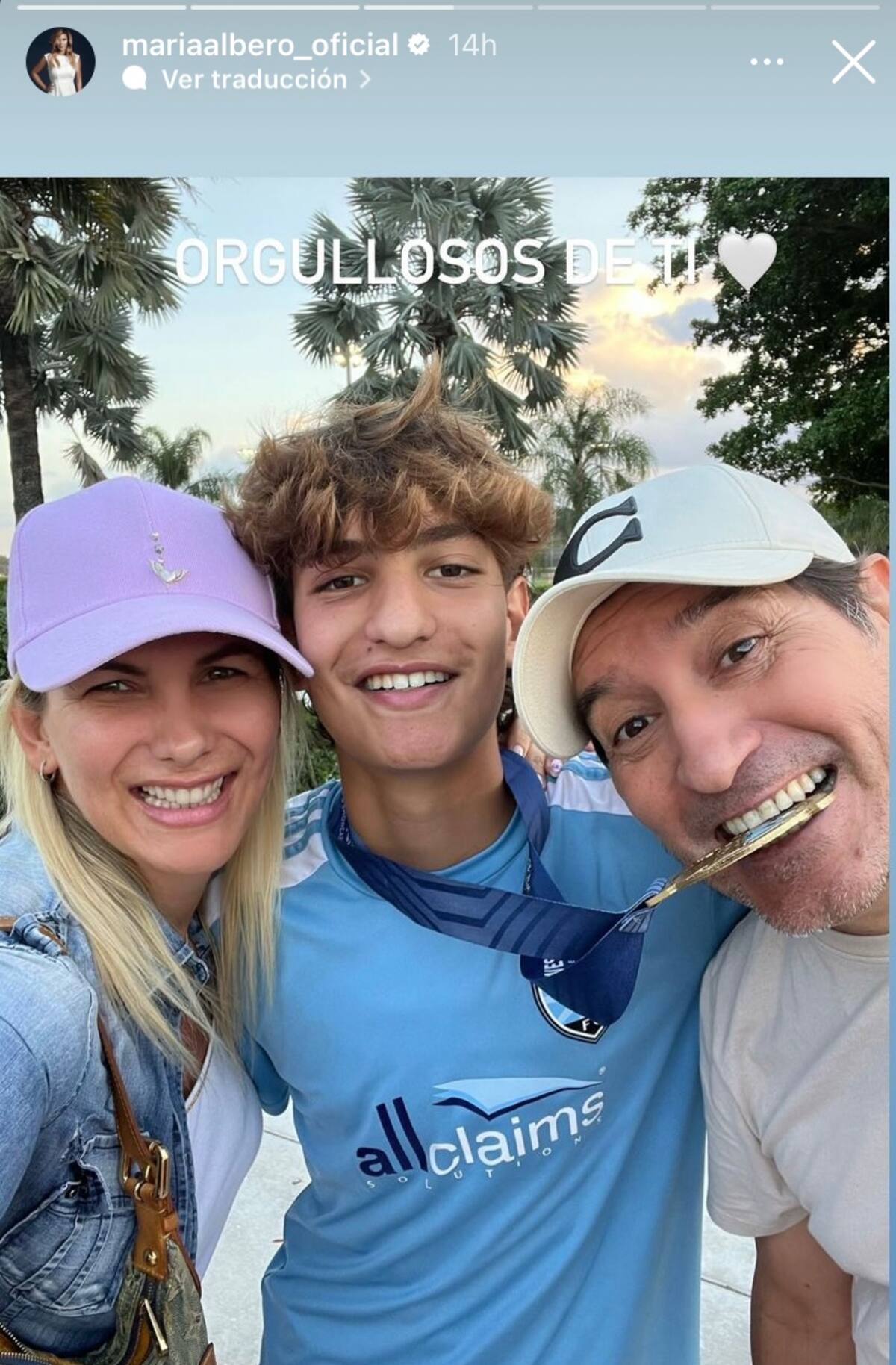 Felicitaron a su hijo, Iván Zamorano junior por su logro deportivo.