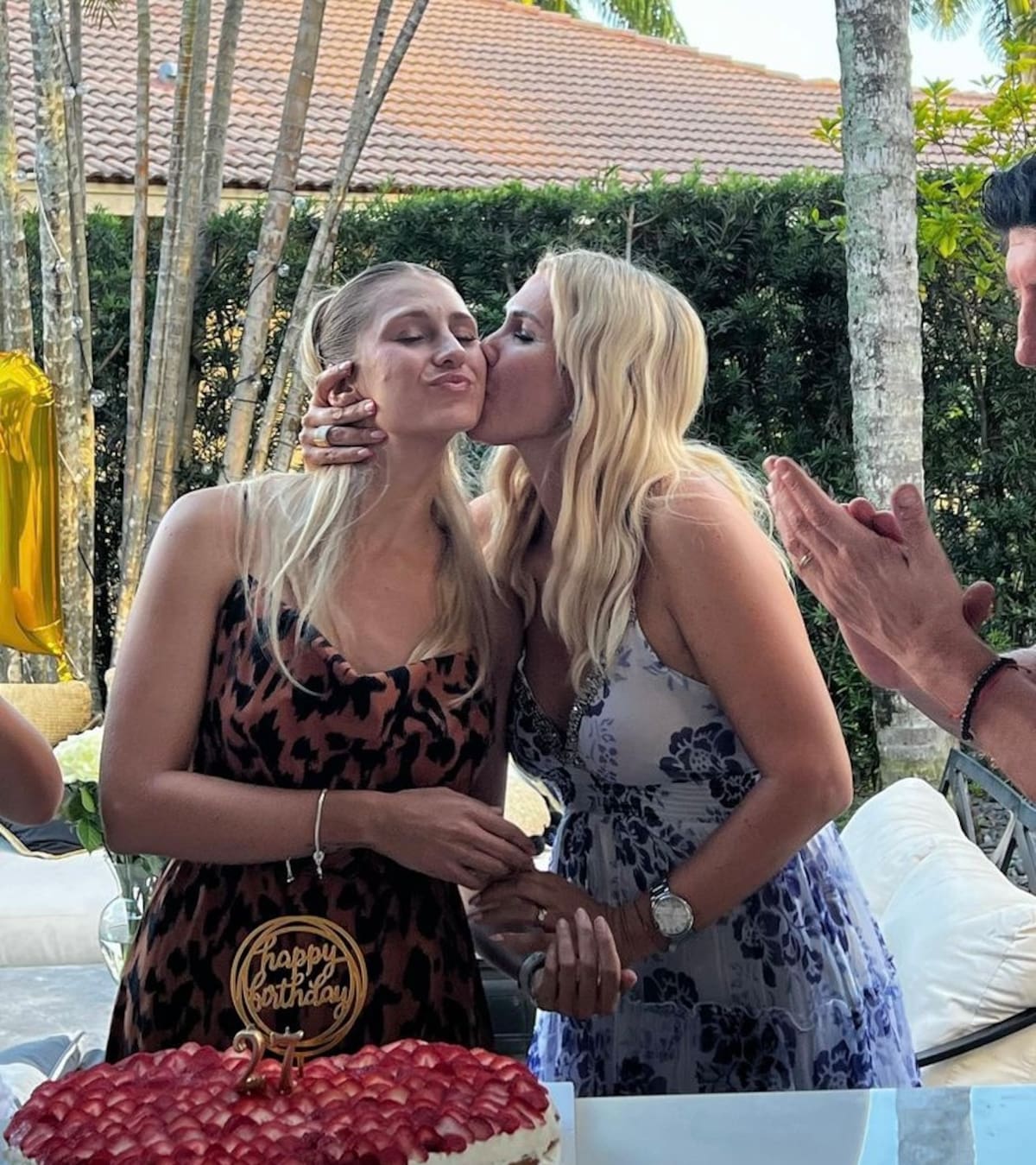 María Albero junto a su hija en su cumpleaños. Foto: Instagram.