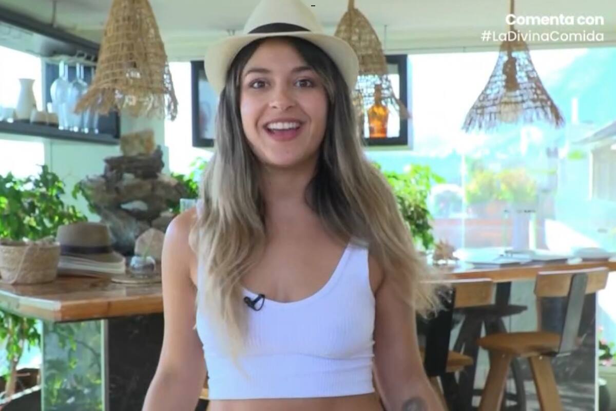 La actriz dio un recorrido por la casa que comparte con su madre, Carolina Arregui.