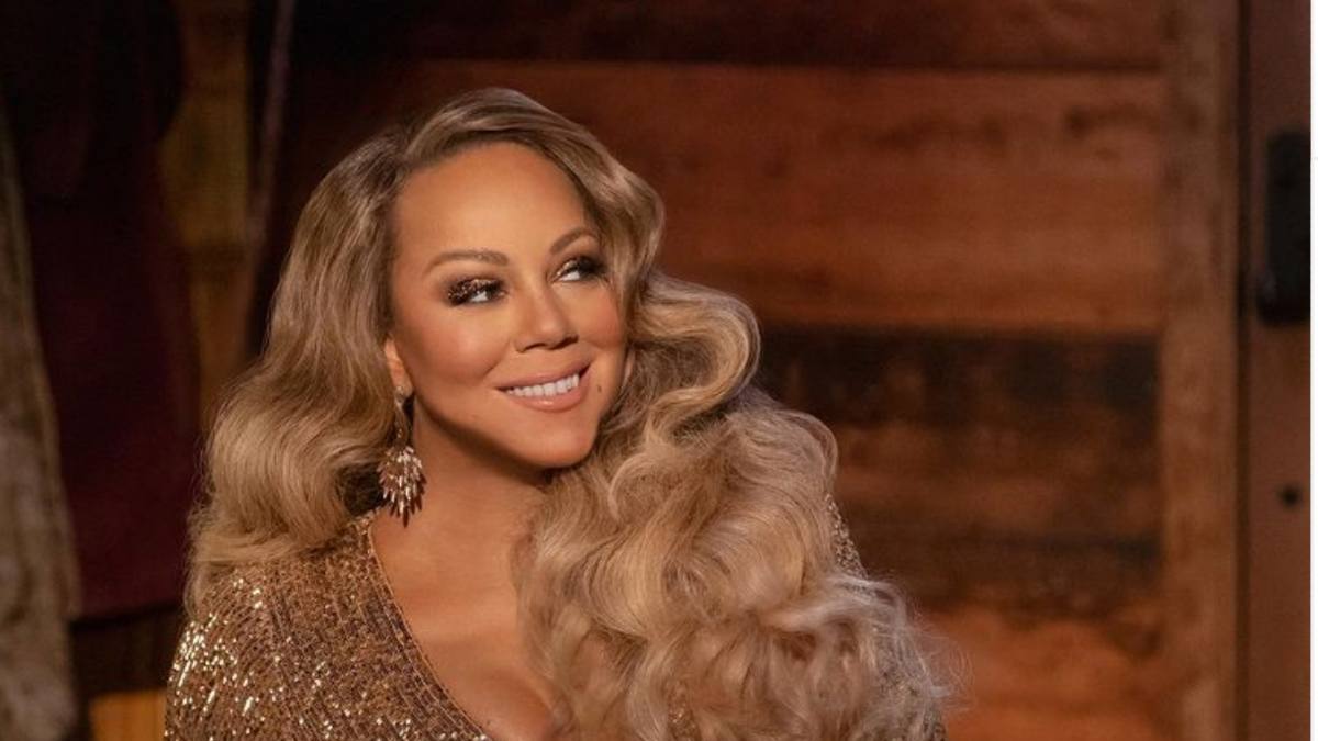 VIDEO: Mariah Carey da la bienvenida a la temporada navideña con divertido registro