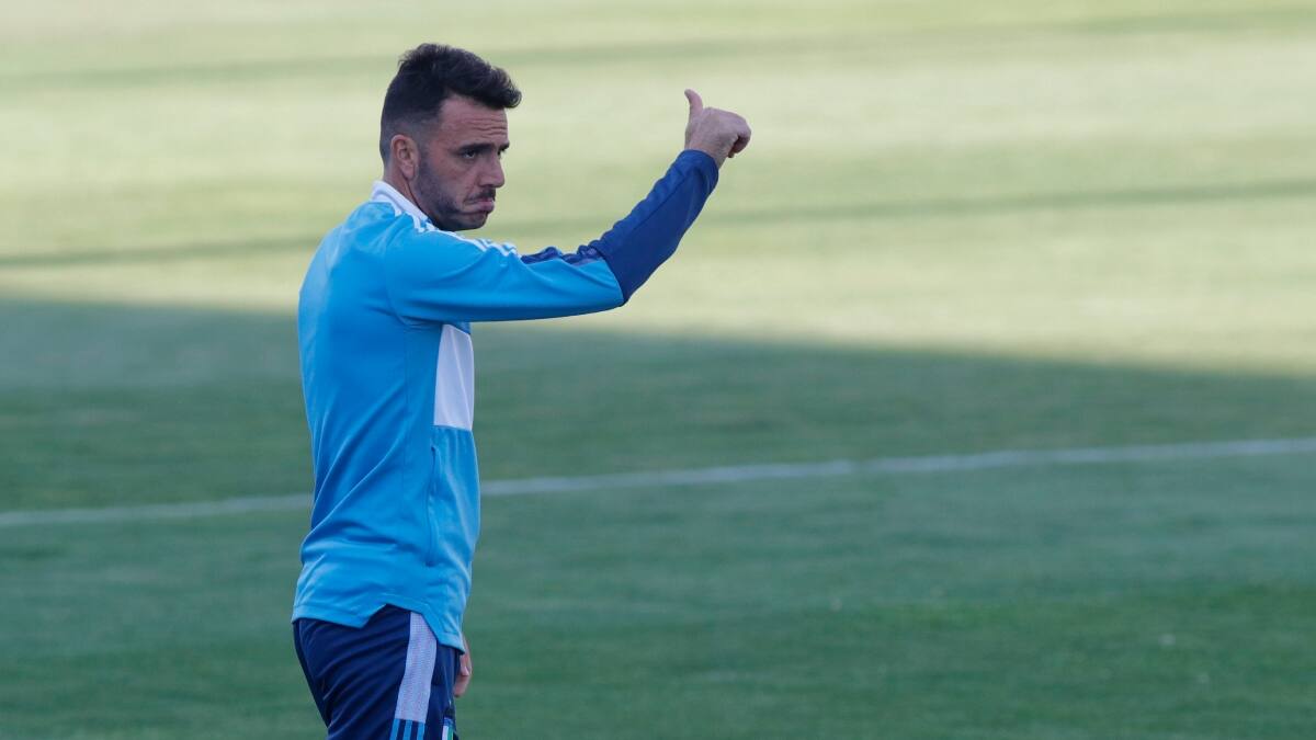 Pasó por el fútbol chileno, fue comparado con Jorge Sampaoli y ahora es nuevo DT de un gigante de Perú