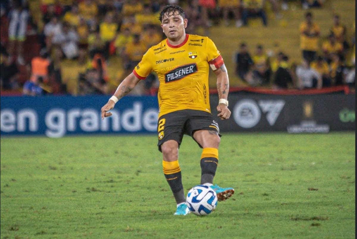 Luto en el fútbol: sicarios asesinan a tiros a jugador de Barcelona SC.