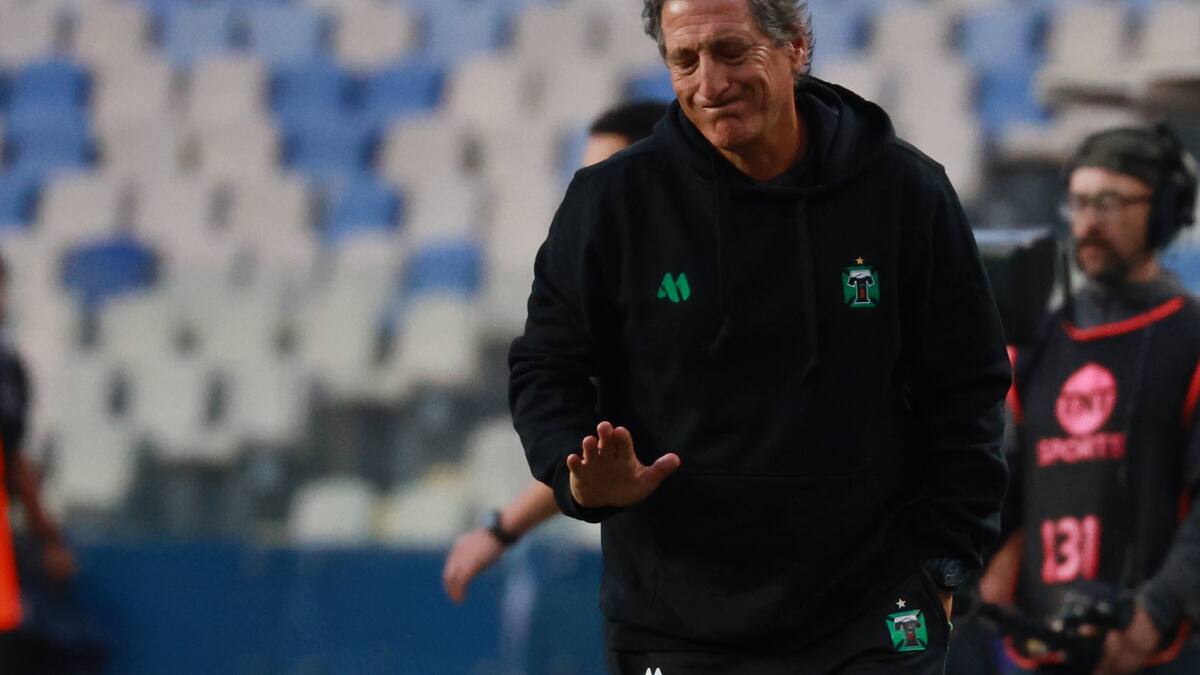 Mario Salas es sondeado desde Perú para dirigir en la Copa Libertadores