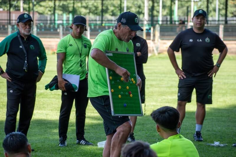 en el entrenamiento con Deportes Temuco.