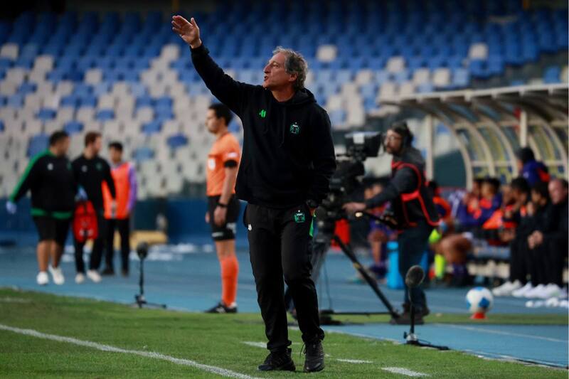 da instrucciones durante el bullado partido Deportes Concepción vs Deportes Temuco. Foto: Agencia Aton.