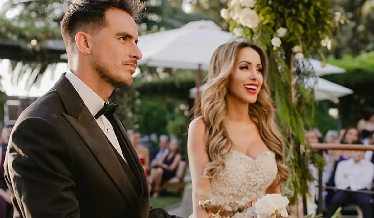 celebran un año de matrimonio.