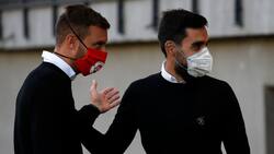 Recordado DT del fútbol chileno es acusado de robo y abandono: le piden 5 millones de dólares