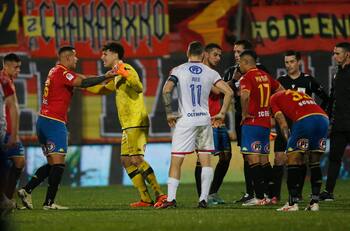 Para pelear un puesto: Martín Ballesteros se suma a Colo Colo de cara a la temporada 2025