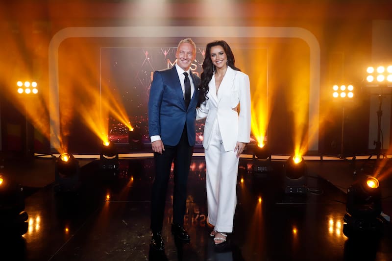 La pareja será la animadora del Miss Universo Chile 2025.