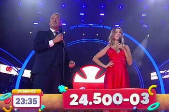 VIDEO: Así fue el coqueto beso entre Martín Cárcarmo y Millaray Viera