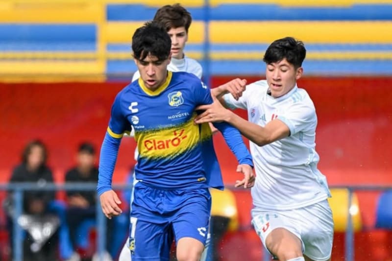El delantero de 15 años se sumará a la categoría Sub 16 de la U. Foto: Everton.