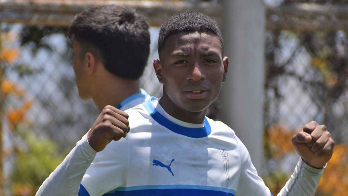 “Ha dejado bastante contento a Garnero”: El as bajo la manga de la UC para ocupar el lugar de Eduard Bello