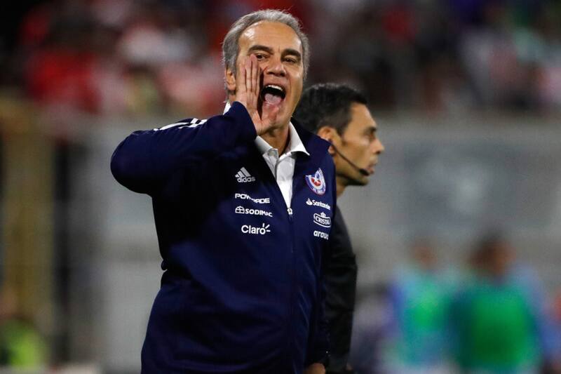 dirigiendo a la selección chilena en las Eliminatorias para Qatar 2022 (Foto: Photosport)