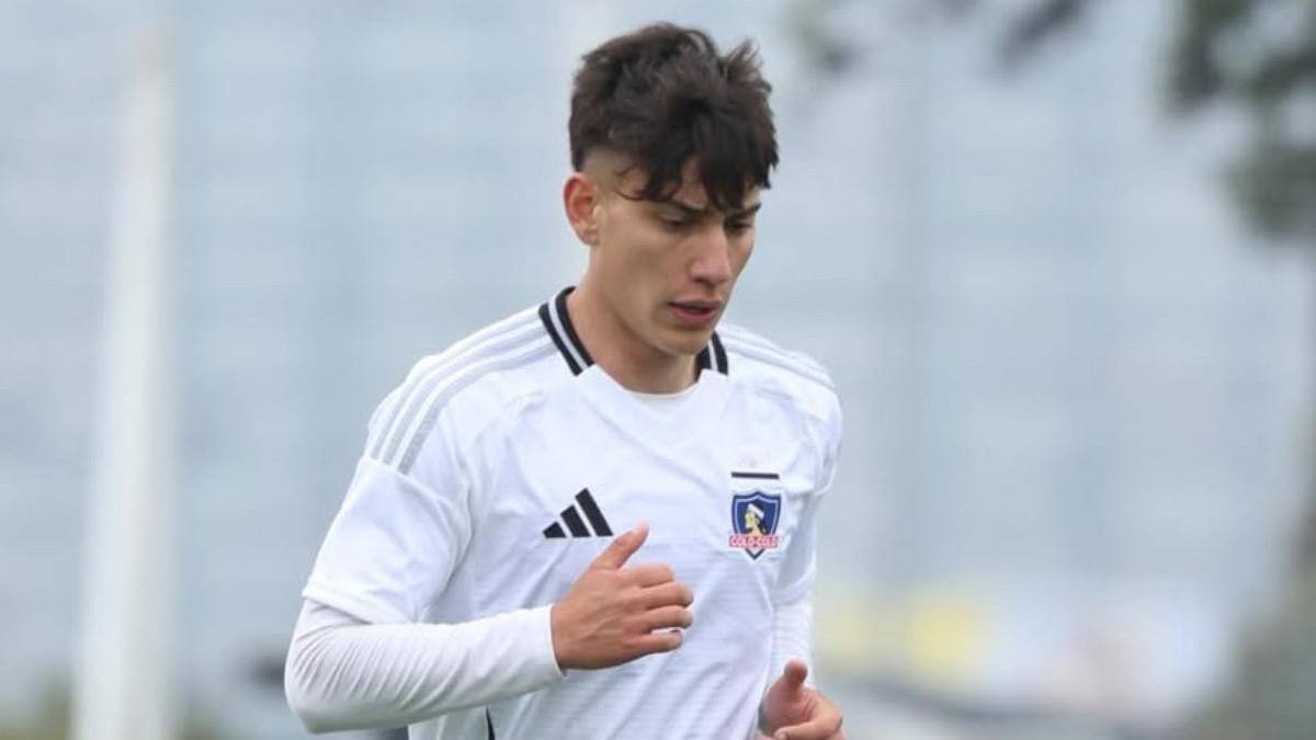 “Bienvenido al más grande”: Martín Lucero deja Colo Colo y parte al fútbol argentino