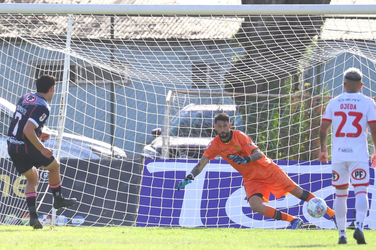 El uruguayo es el portero titular de Unión. Foto: Agencia Aton.