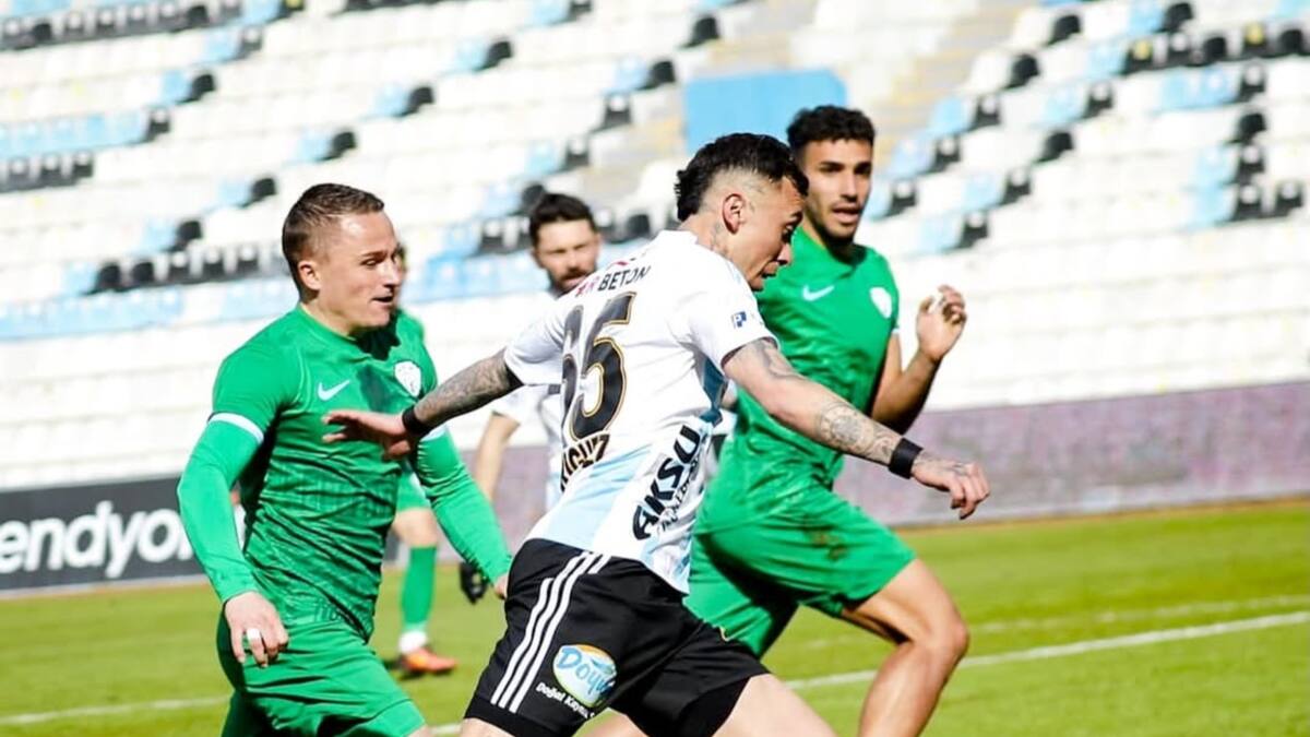 Mientras brilla en Europa: el nuevo guiño de Martín Rodríguez para volver a Colo Colo