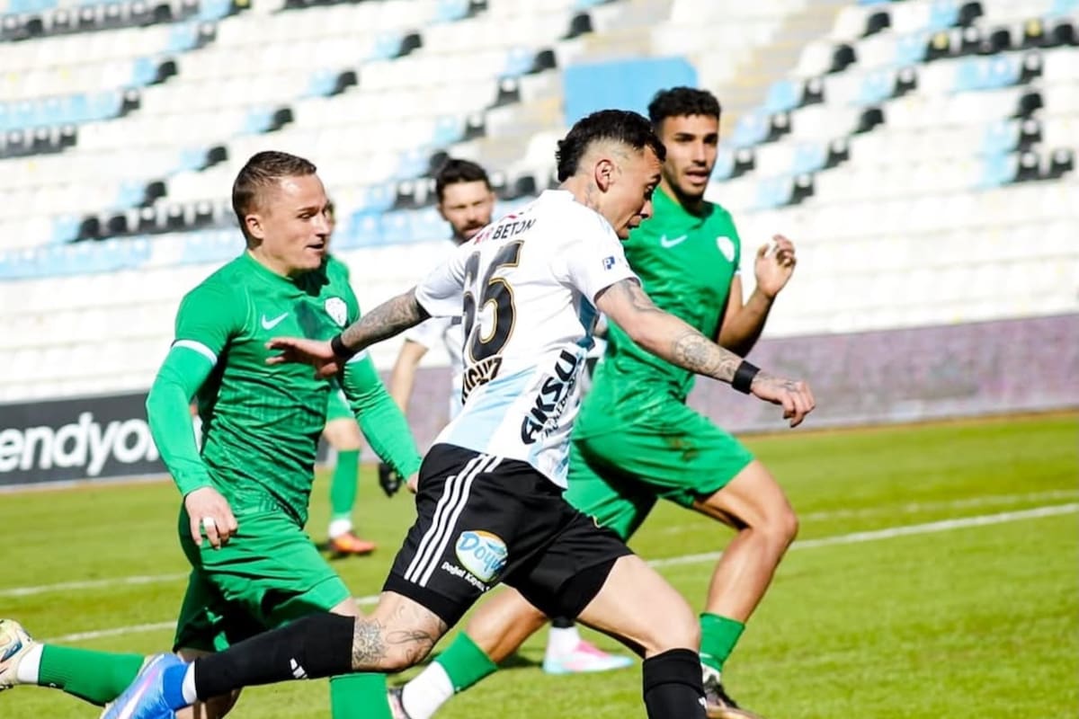 El extremo jugando por el Erzurumspor de Turquía. Foto: Instagram @martinrodriguezt14.