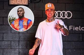 VIDEO | Ex goleador de la Premier League se lució escuchando la nueva canción de Martín Rodríguez