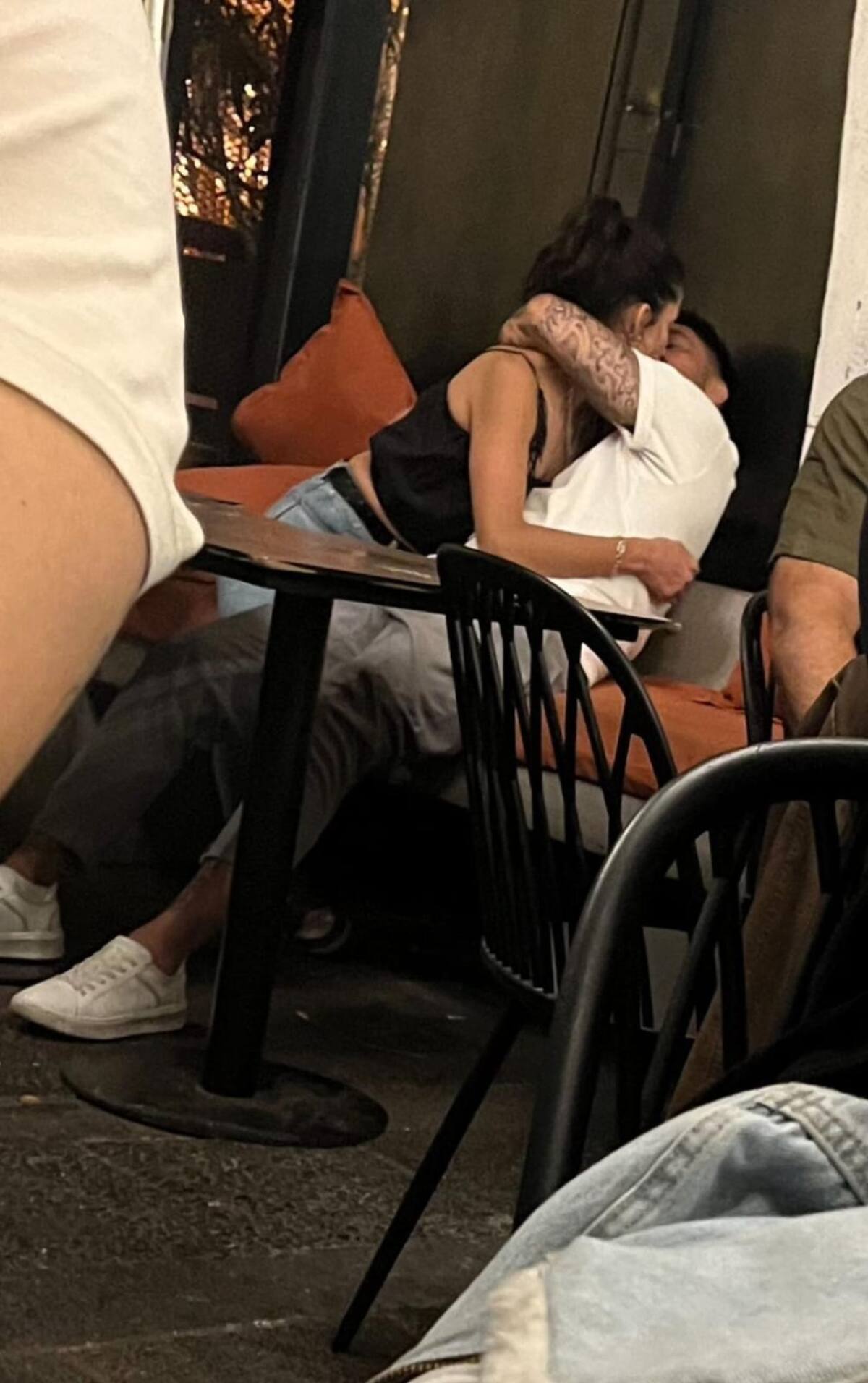 Martina Orrego y Luis Jiménez y Luis Jiménez a los besos/ Crédito: Martin Gonzalez de Tevex