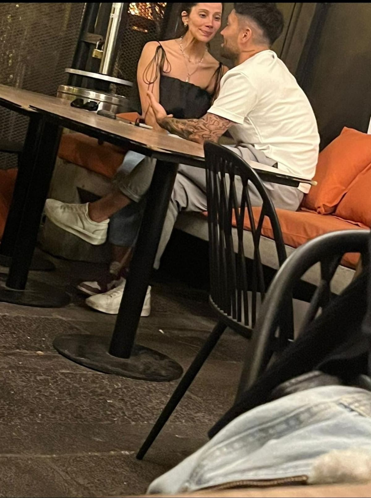 Martina Orrego y Luis Jiménez y Luis Jiménez a los besos/ Crédito: Martin Gonzalez de Tevex