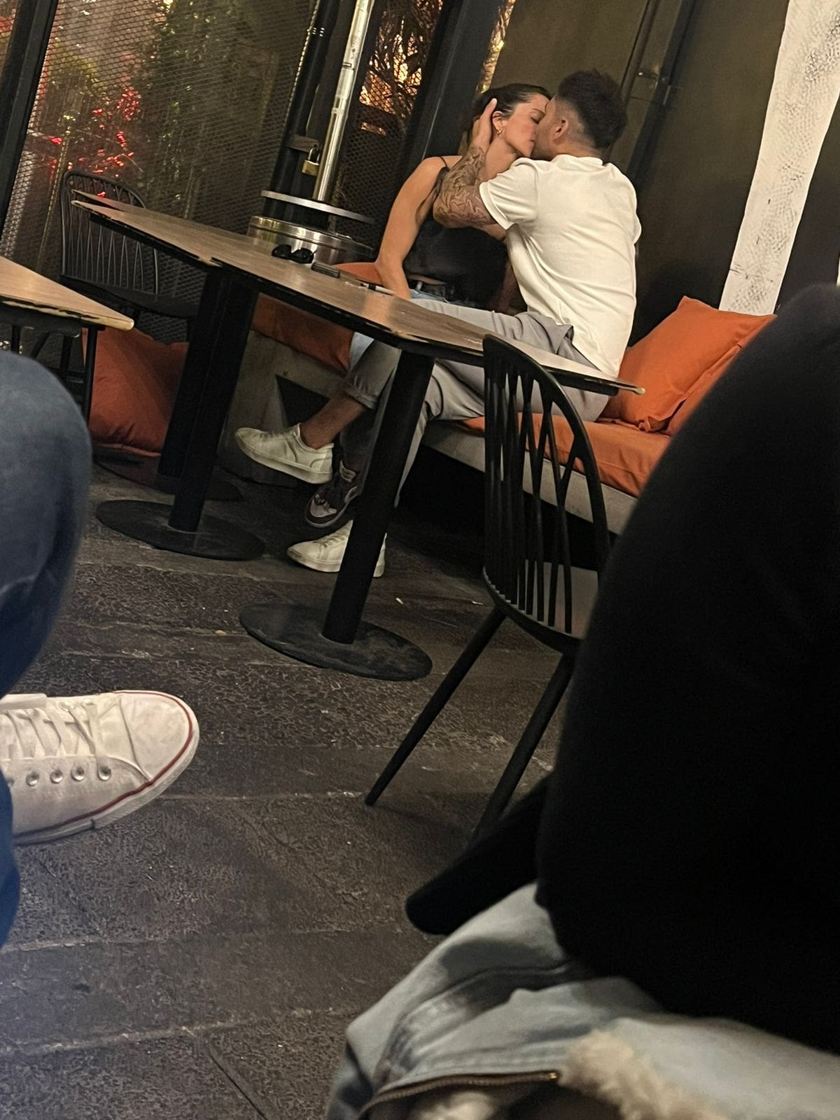 Martina Orrego y Luis Jiménez y Luis Jiménez a los besos/ Crédito: Martin Gonzalez de Tevex