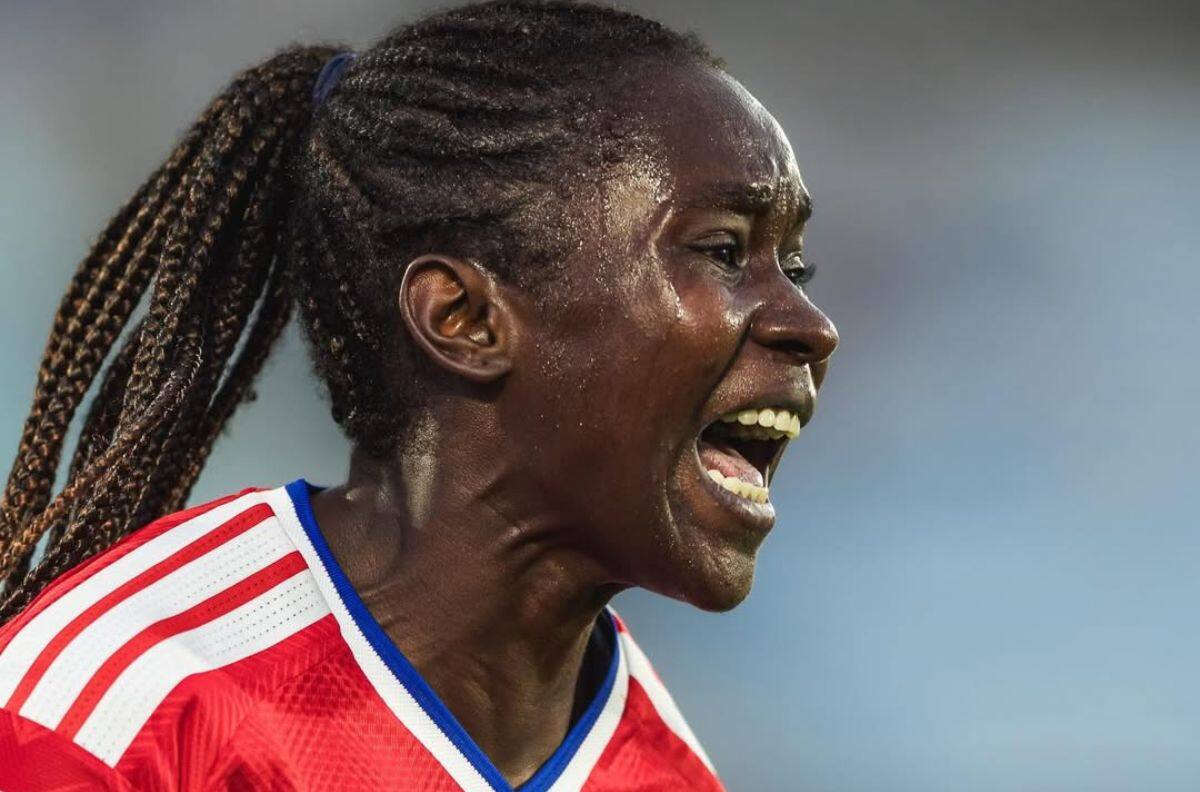 VIDEO | El golazo de Mary Valencia para que La Roja siga en carrera en el Centenario de Montevideo