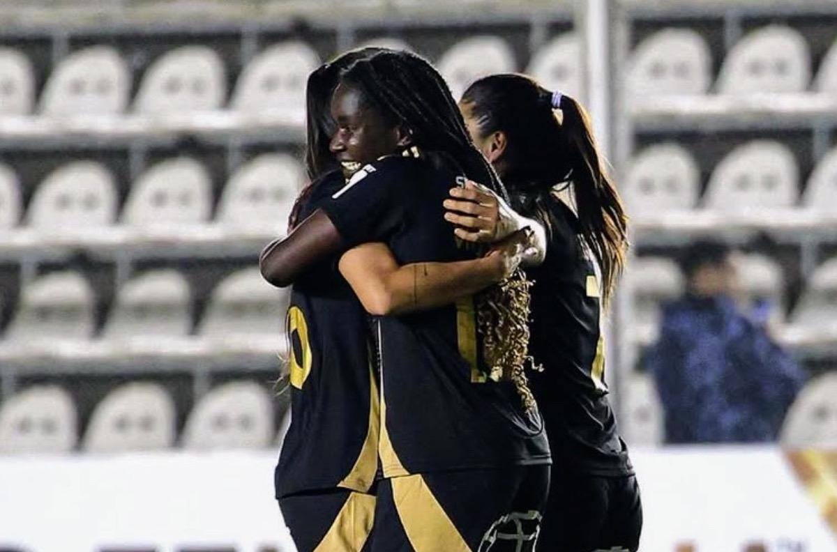 Lleva 30 goles, nació en Colombia y pudo dedicarse al taekwondo: La figura que le cambió la cara a Colo Colo