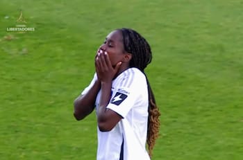 VIDEO | No lo podía creer: así fue el penal errado de Mary Valencia en Colo Colo Femenino