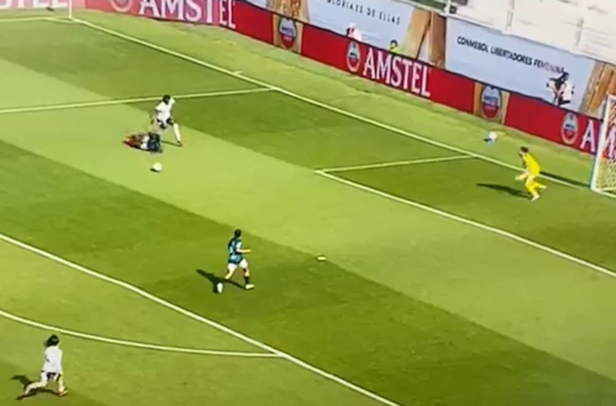 VIDEO | La jugada de Mary Valencia que casi termina en golazo de Colo Colo Femenino ante Deportivo Cali