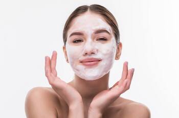 Controla el acné y elimina los puntos negros con esta mascarilla de aspirina