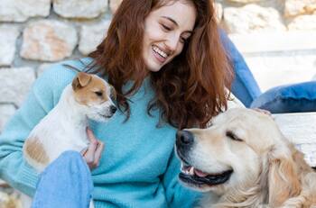 ¿Tienes mascotas y están pelechando? Estos consejos te salvarán el día