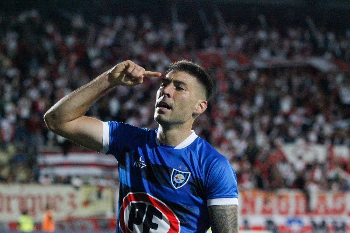 salió de Huachipato para partir a Argentina. Crédito: Agencia Aton.