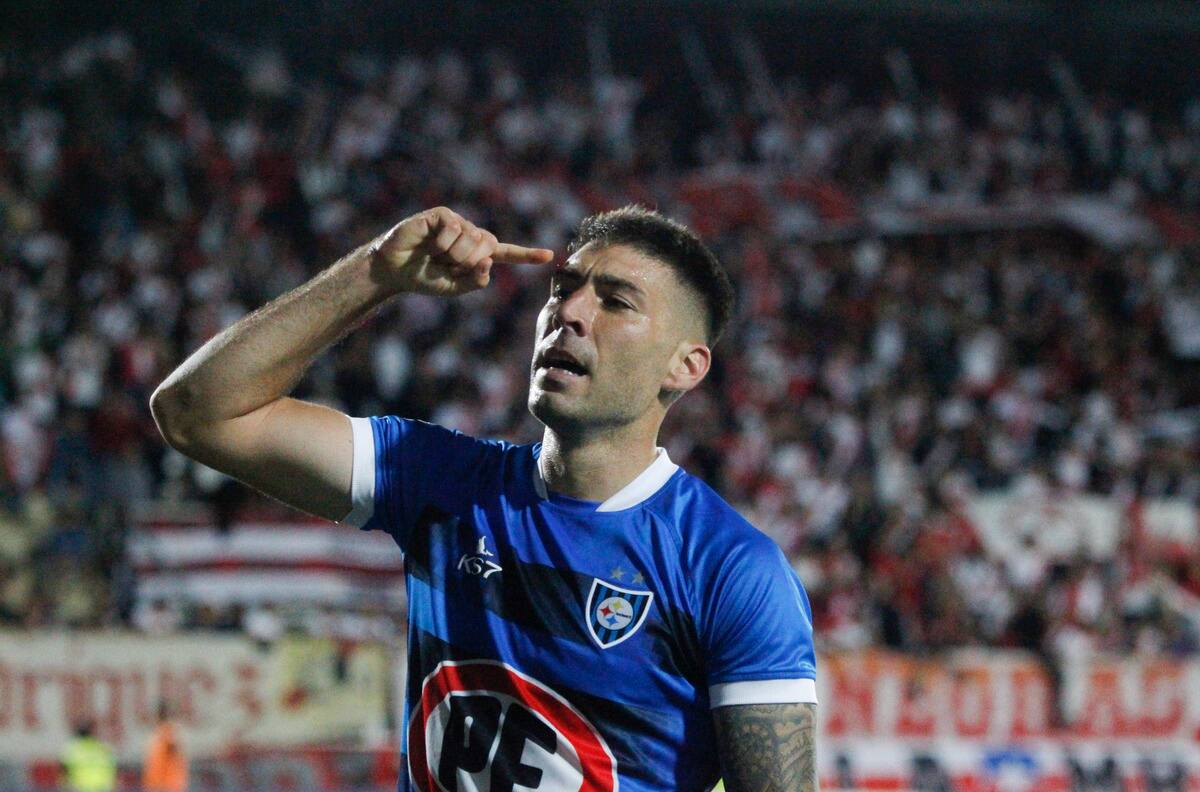 Huachipato perdió a uno de sus delanteros: rescindió contrato para fichar en el fútbol argentino