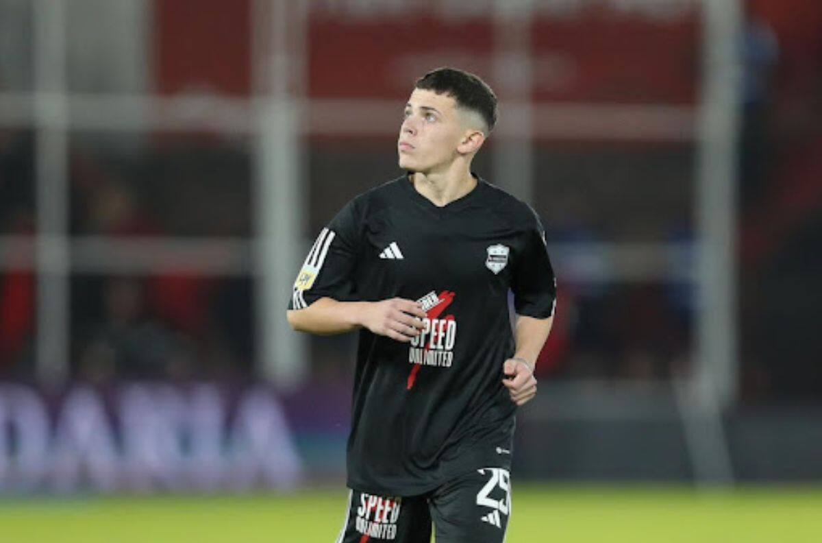 Histórico: Mateo Apolonio rompe récord de Agüero y es el debutante más joven de Argentina