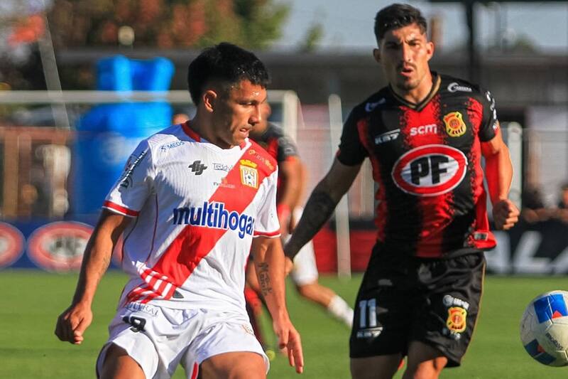 El delantero durante el partido ante Curicó Unido. Foto: @cdpcuricounido.